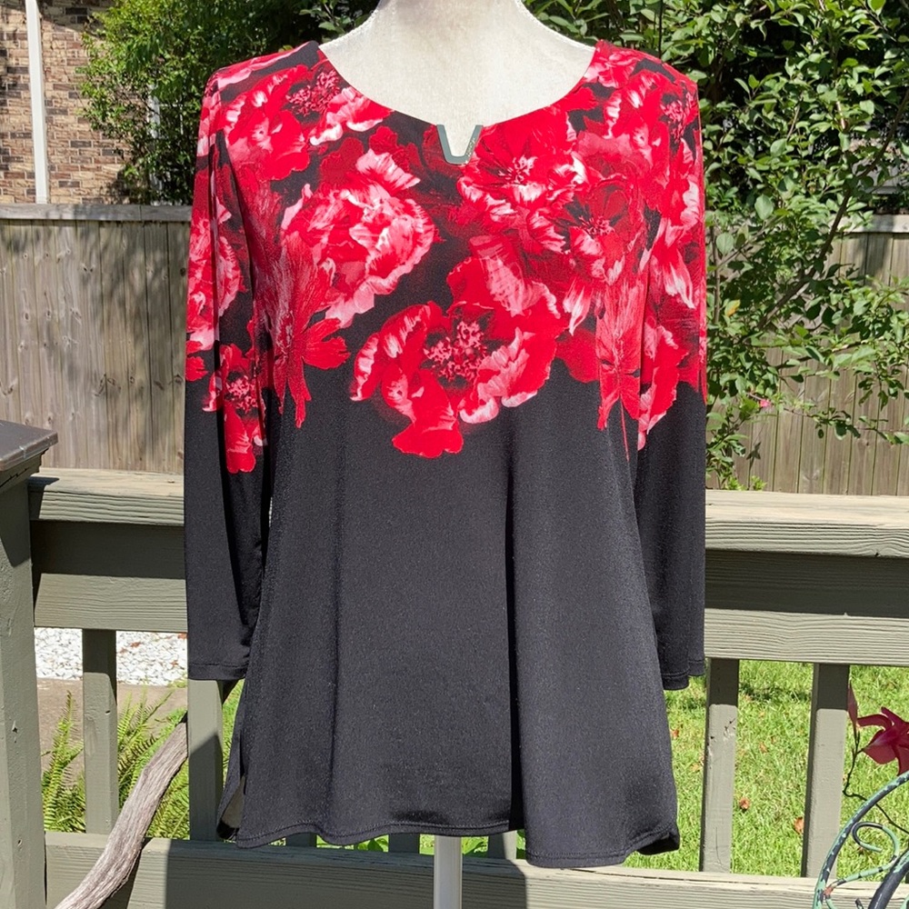 2 Fancy Calvin K Tops - Picture 9 of 16